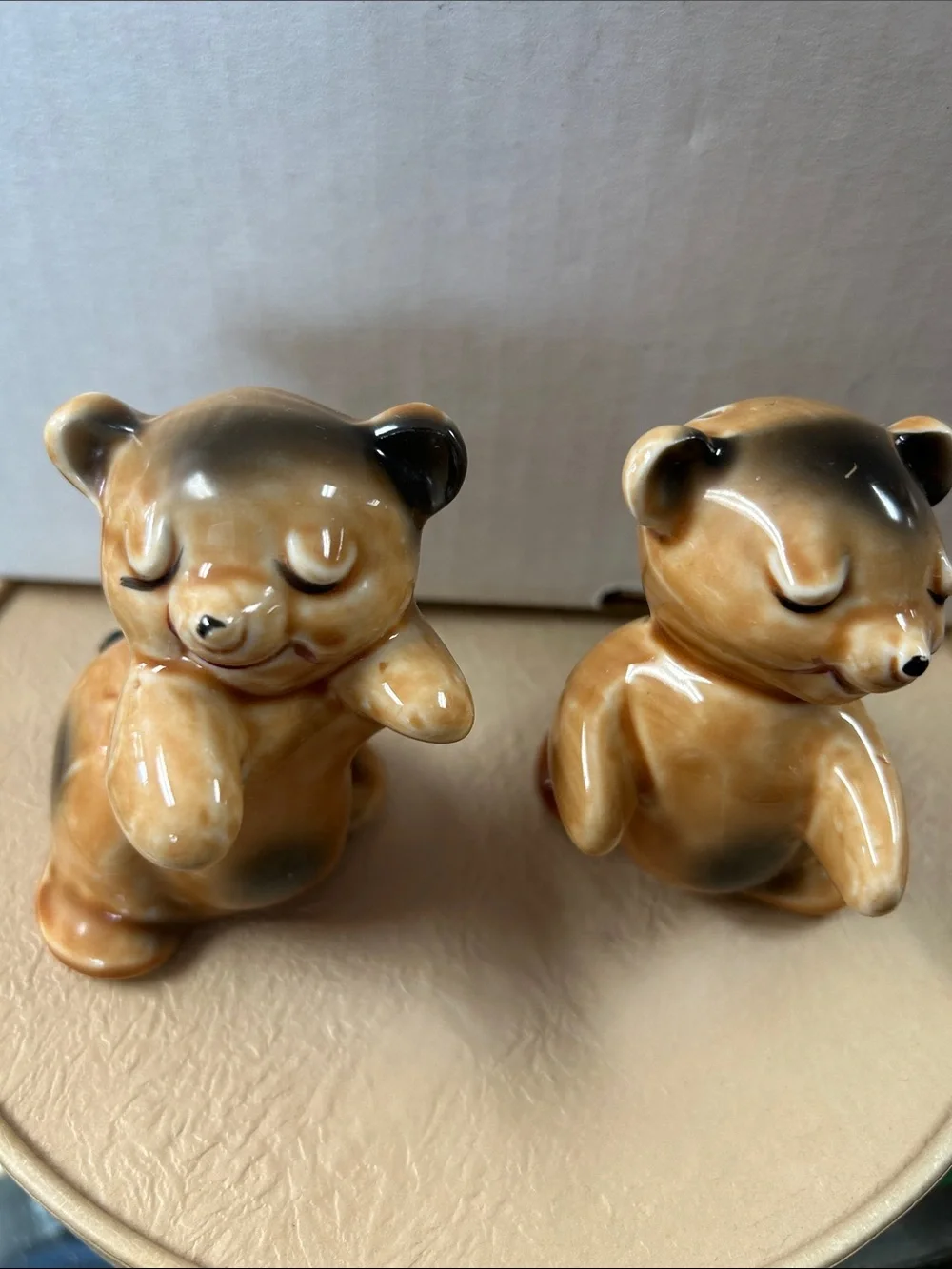 Home Accents Ceramic Brown Bear Hug Salt & Pepper Set